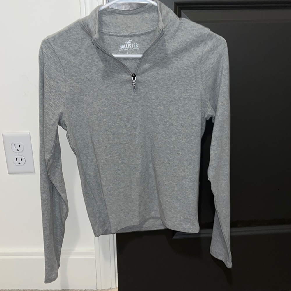Hollister gray shirt